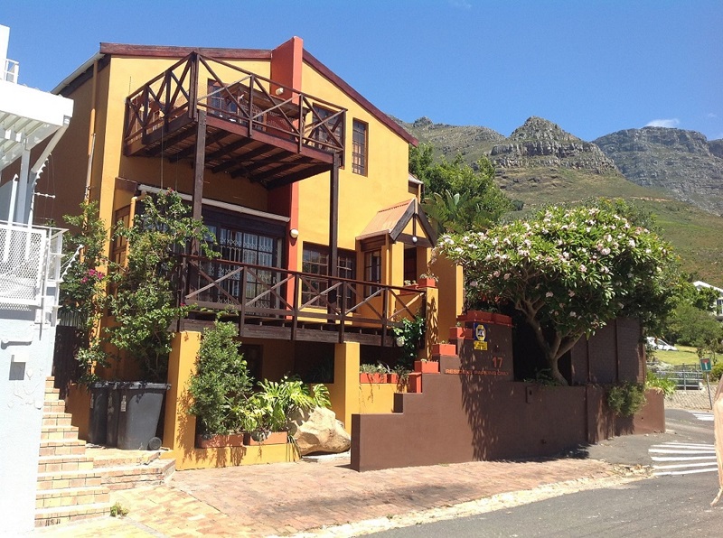 Homestay on slopes of Table Mountain for young professionals & international students